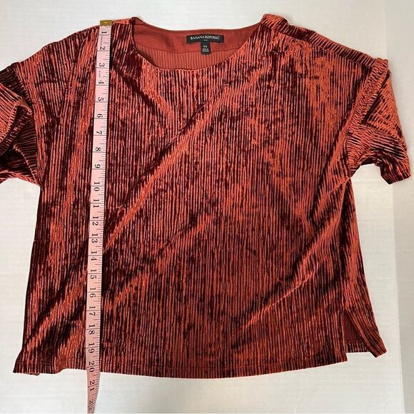 Banana Republic Crinkle Velvet Top | Size XS *top only* - Picture 11 of 11